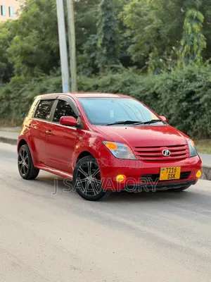 Toyota IST 2006 Red