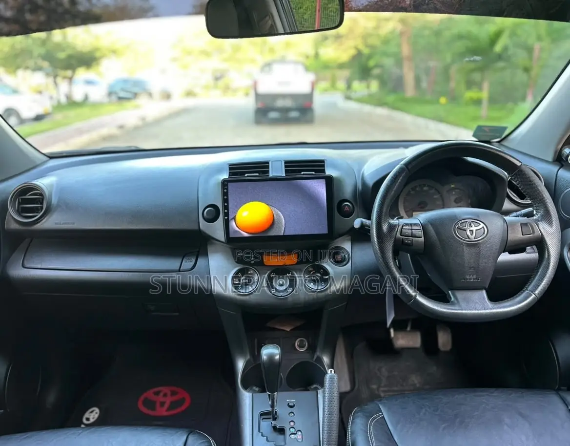 Toyota Vanguard 2011 Black