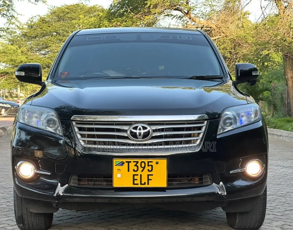 Toyota Vanguard 2011 Black