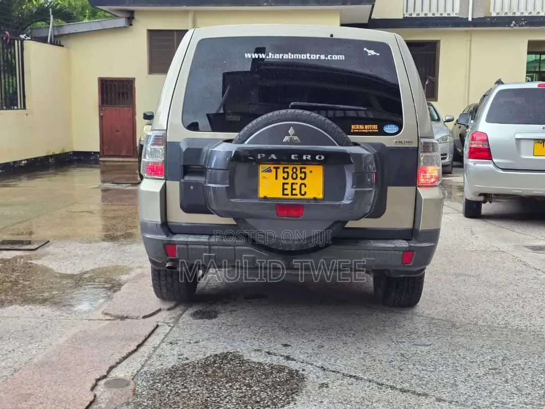 Mitsubishi Pajero 2008 Brown
