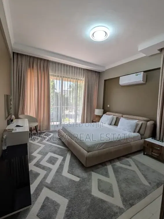 Furnished 3bdrm Apartment in Oyster Bay for rent