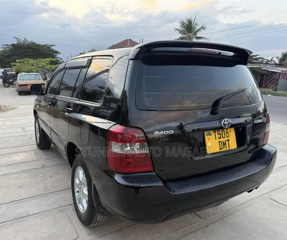Toyota Kluger 2005 Black