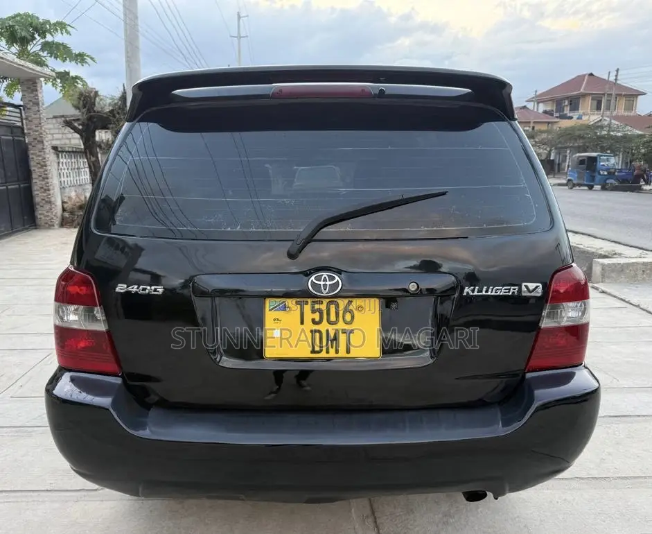 Toyota Kluger 2005 Black