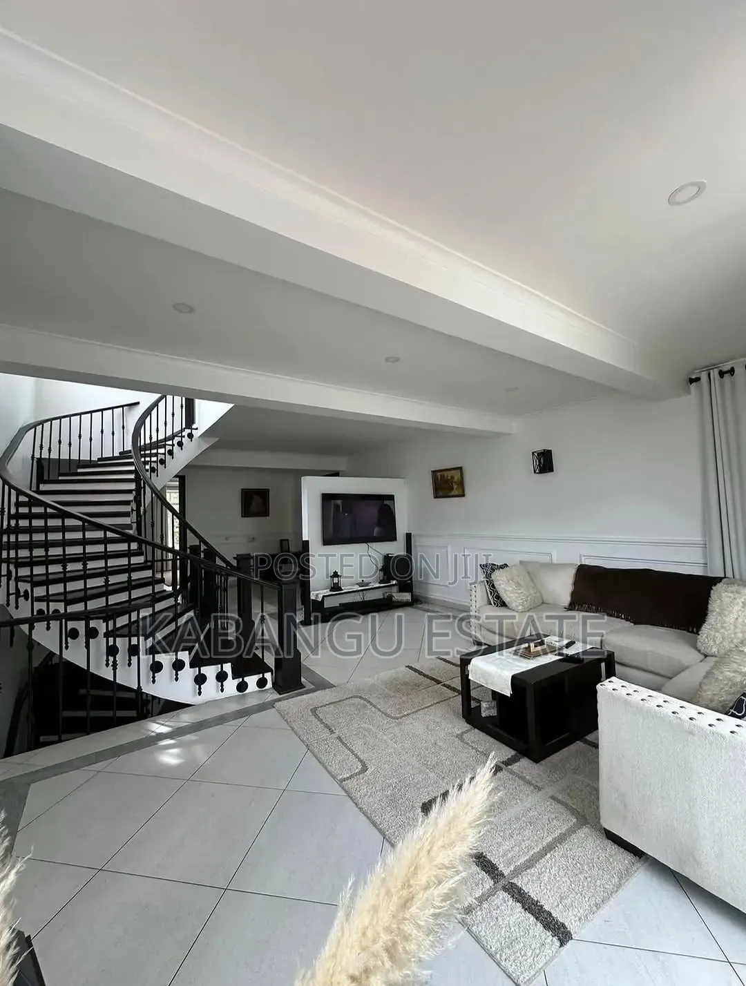 Furnished 5bdrm Villa in Mikochenibeach for rent