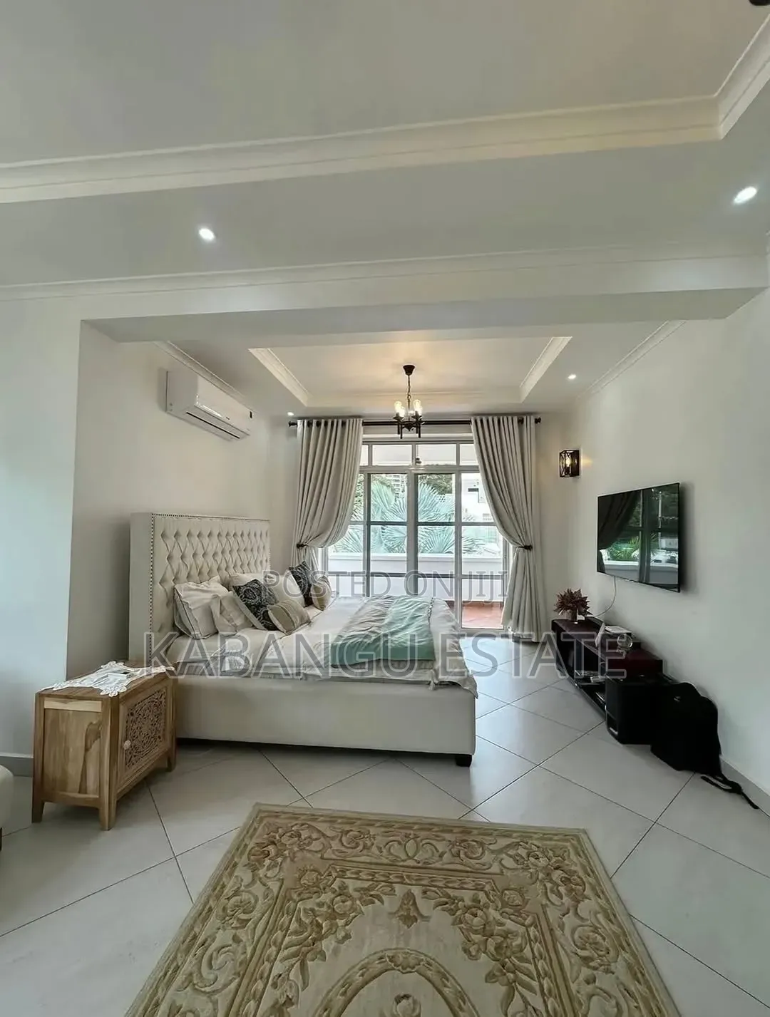 Furnished 5bdrm Villa in Mikochenibeach for rent