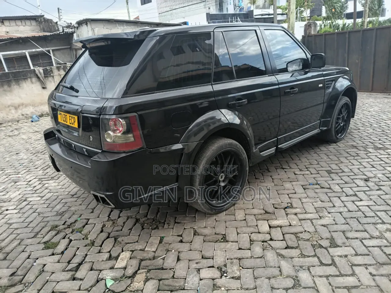Land Rover Range Rover 2010 Black
