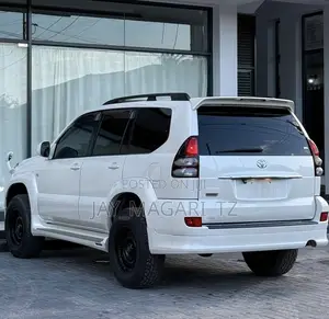 Toyota Land Cruiser Prado 2006 White