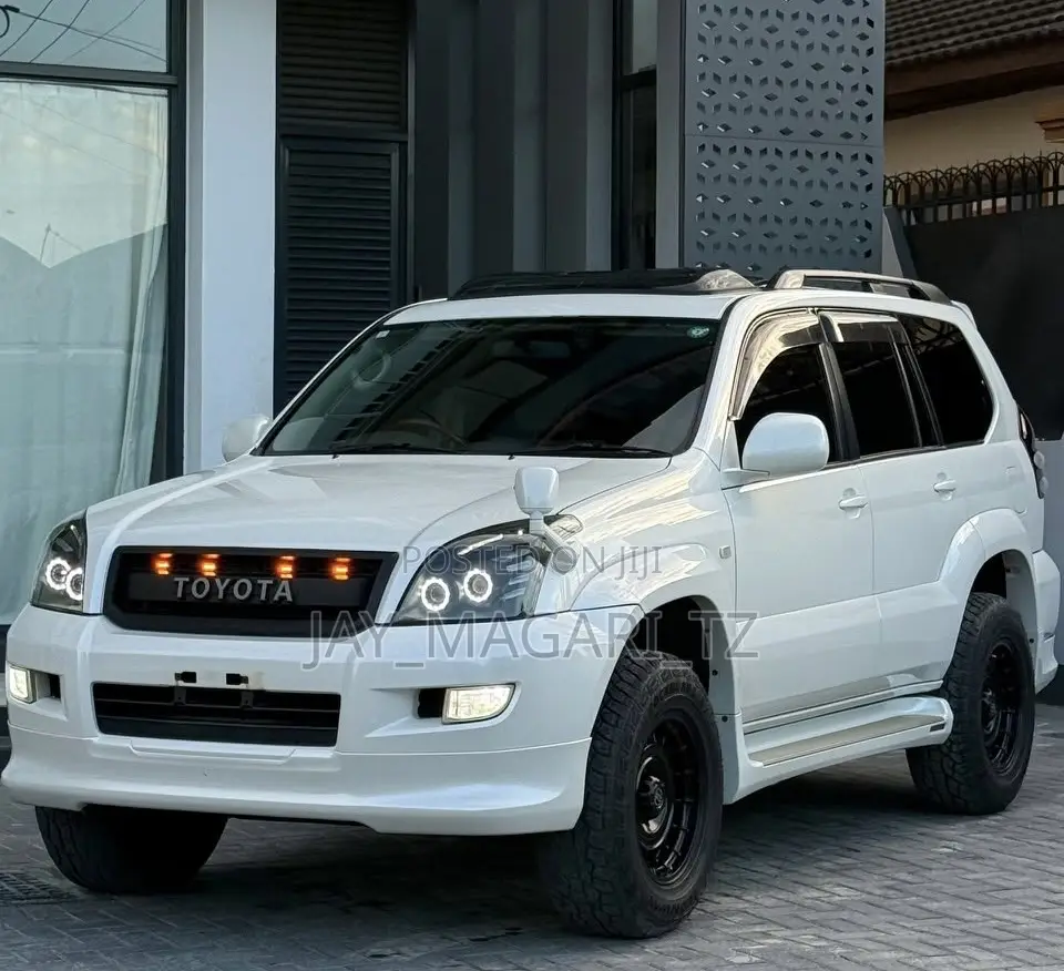 Toyota Land Cruiser Prado 2006 White