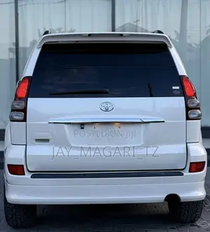 Toyota Land Cruiser Prado 2006 White