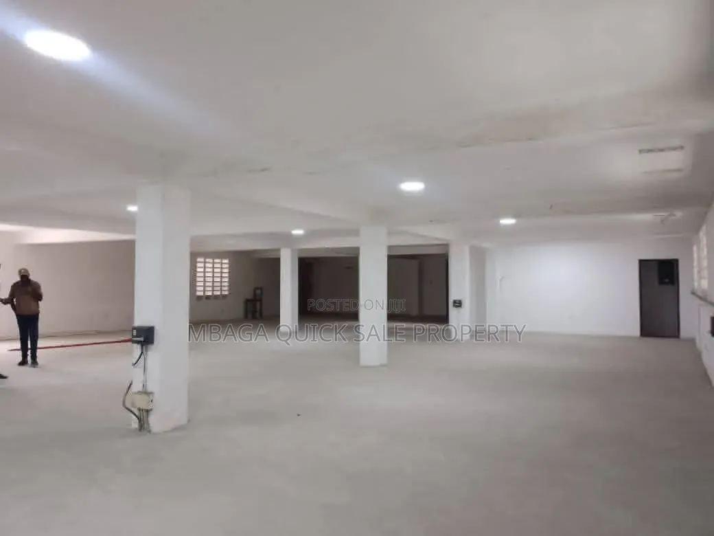 Godown Area SQM 350 , Office and Apartment for Rent Usd 1575 at Tabata