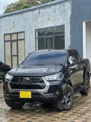Toyota Hilux 2021 Black