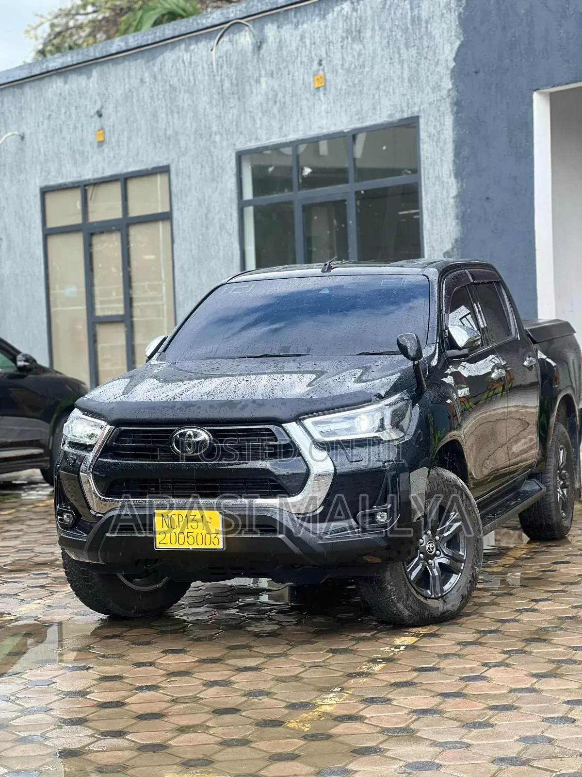 Toyota Hilux 2021 Black