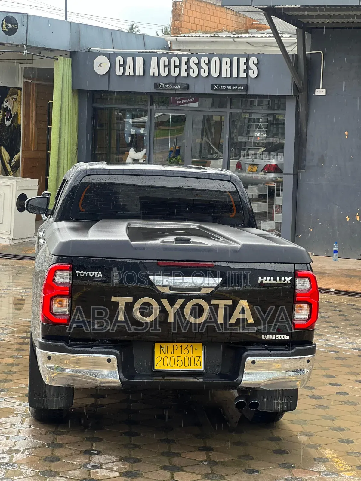 Toyota Hilux 2021 Black