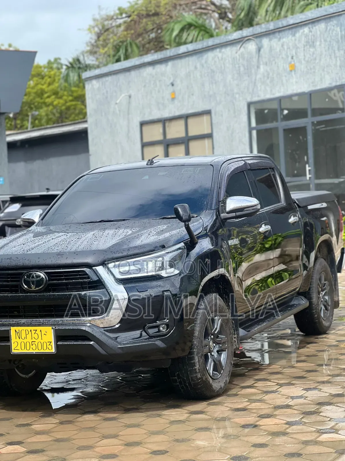 Toyota Hilux 2021 Black