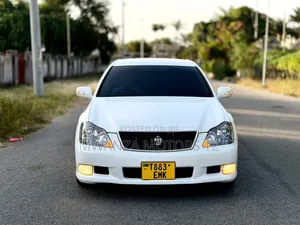 Toyota Crown 2006 White