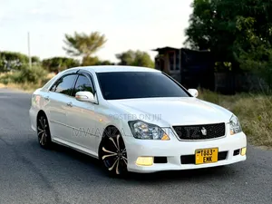 Toyota Crown 2006 White