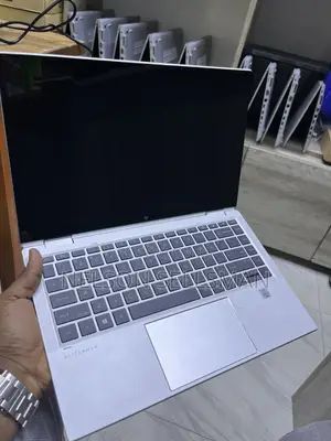 Laptop HP EliteBook 1040 G8 32GB Intel Core i7 SSD 512GB