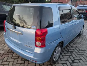 Toyota Raum 2004 Blue
