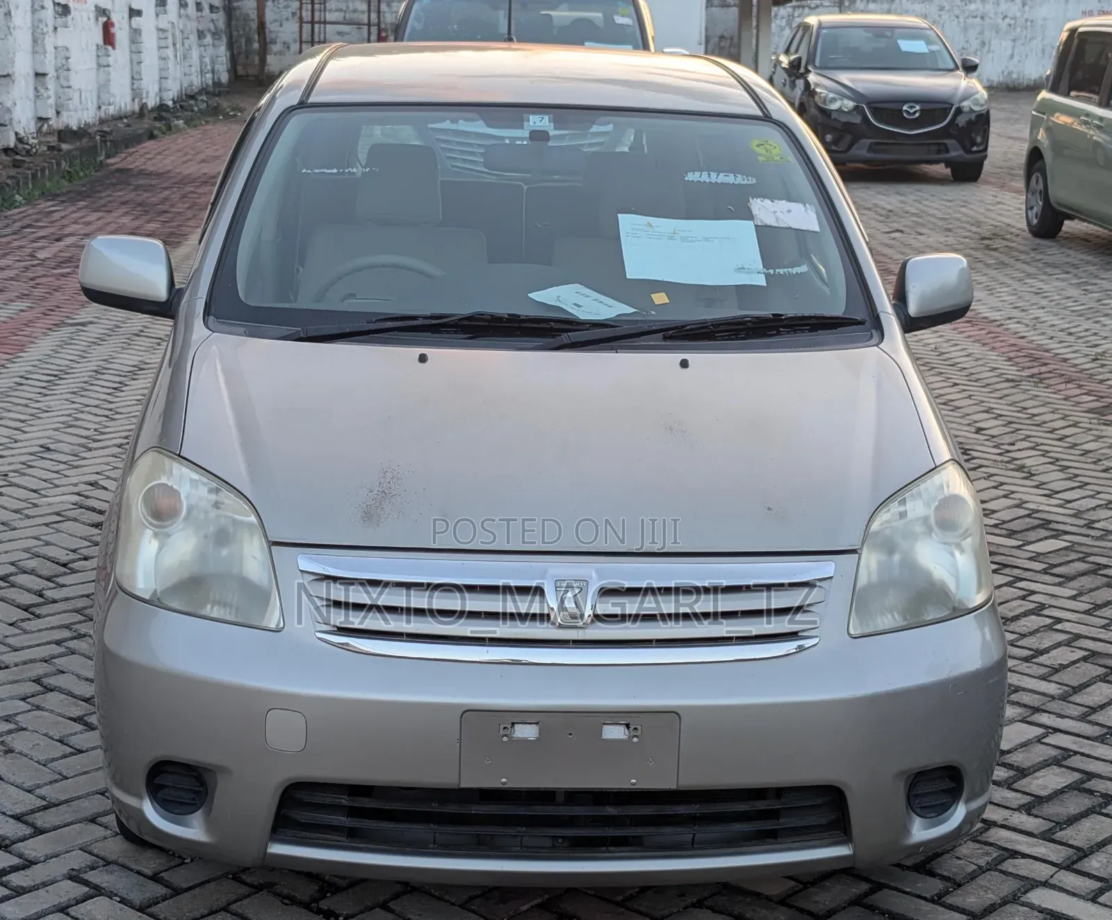Toyota Raum 2004 Silver