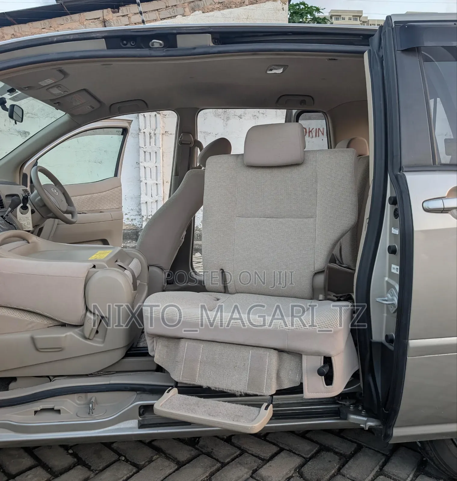 Toyota Raum 2004 Silver