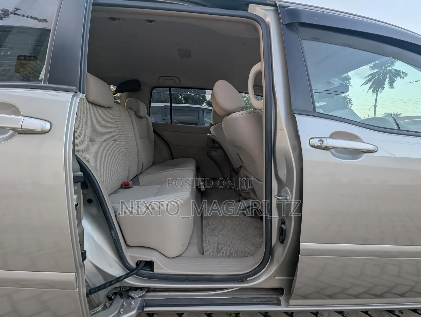 Toyota Raum 2004 Silver