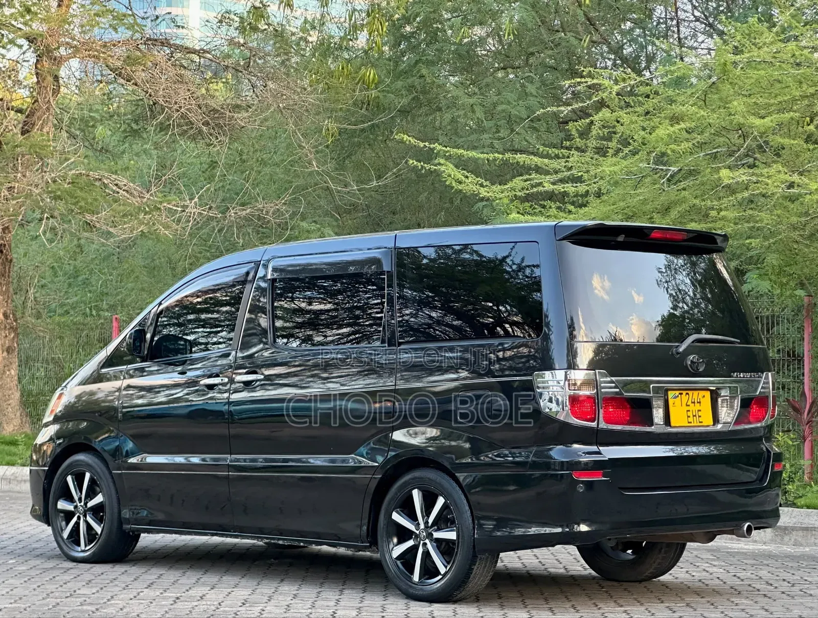 Toyota Alphard 2003 Black