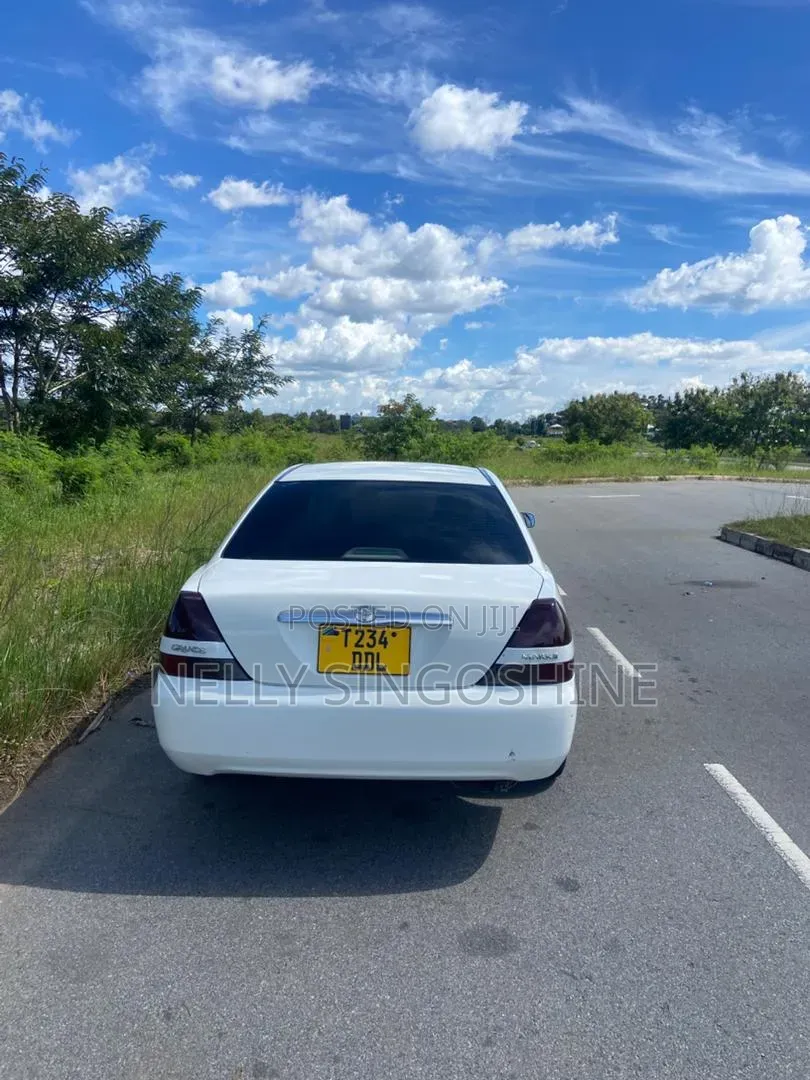 Toyota Mark II 2004 White
