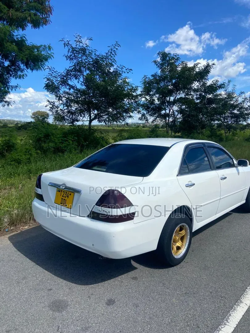 Toyota Mark II 2004 White