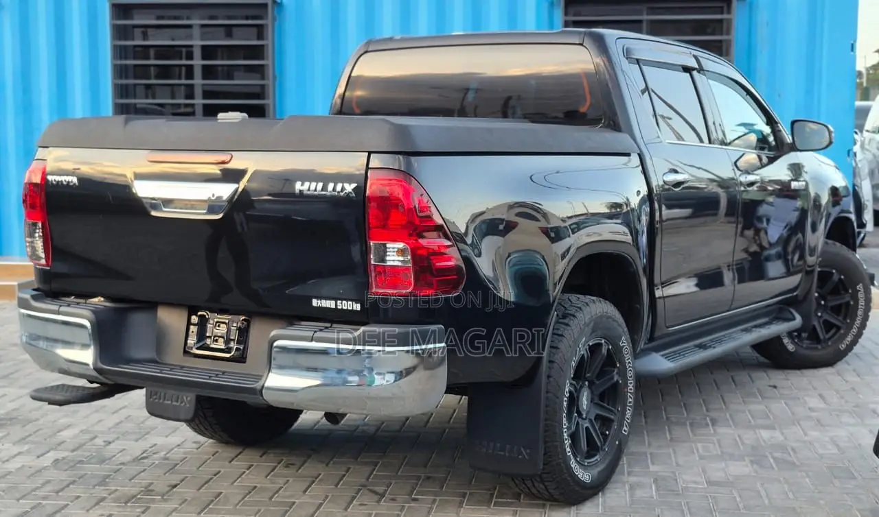 Toyota Hilux 2018 Black
