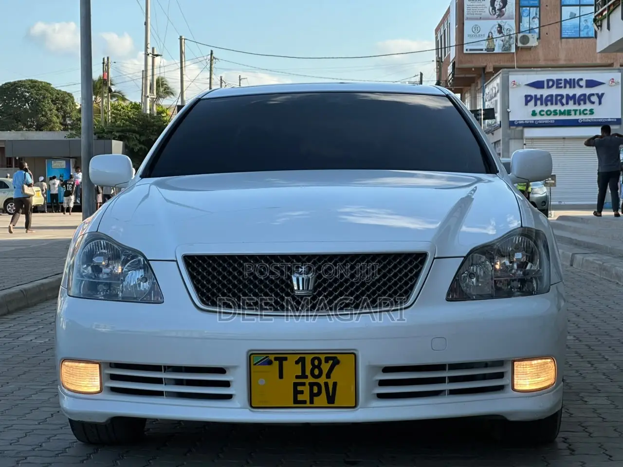 Toyota Crown 2006 White