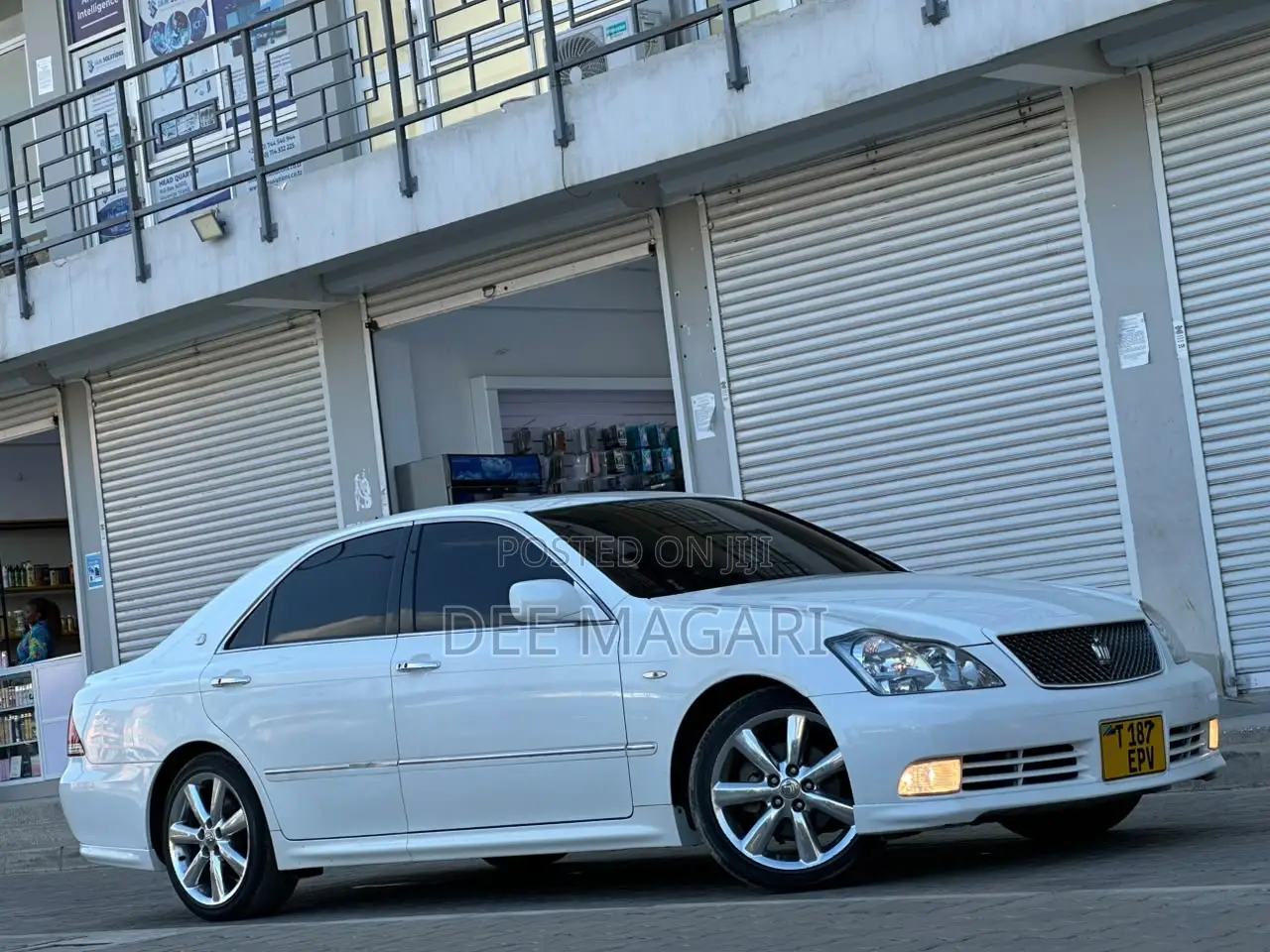 Toyota Crown 2006 White