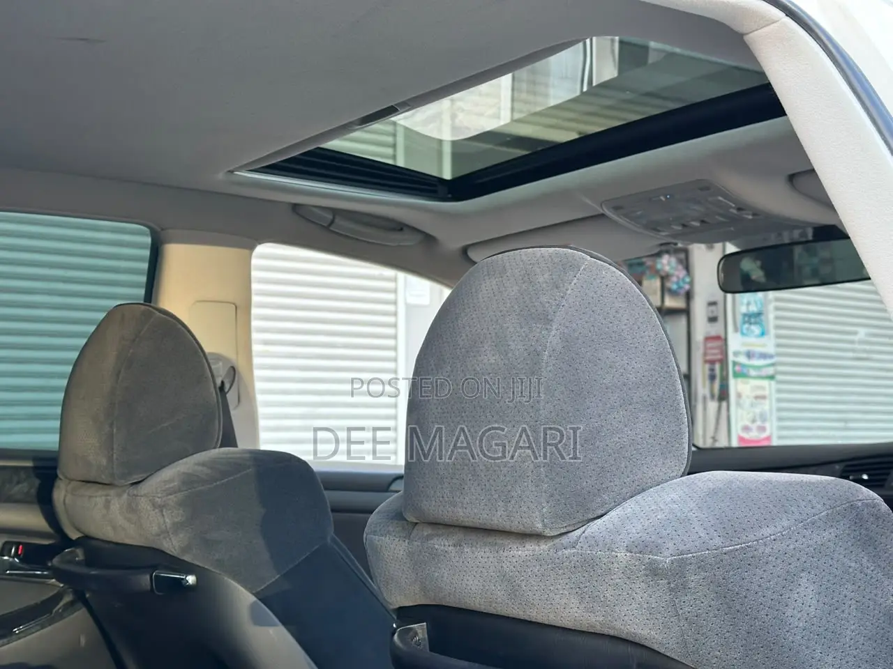 Toyota Crown 2006 White