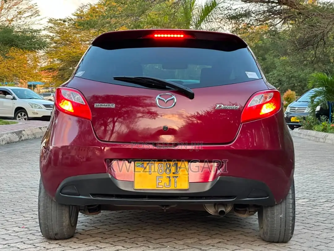 Mazda Demio 2012 Red