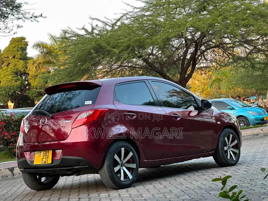 Mazda Demio 2012 Red