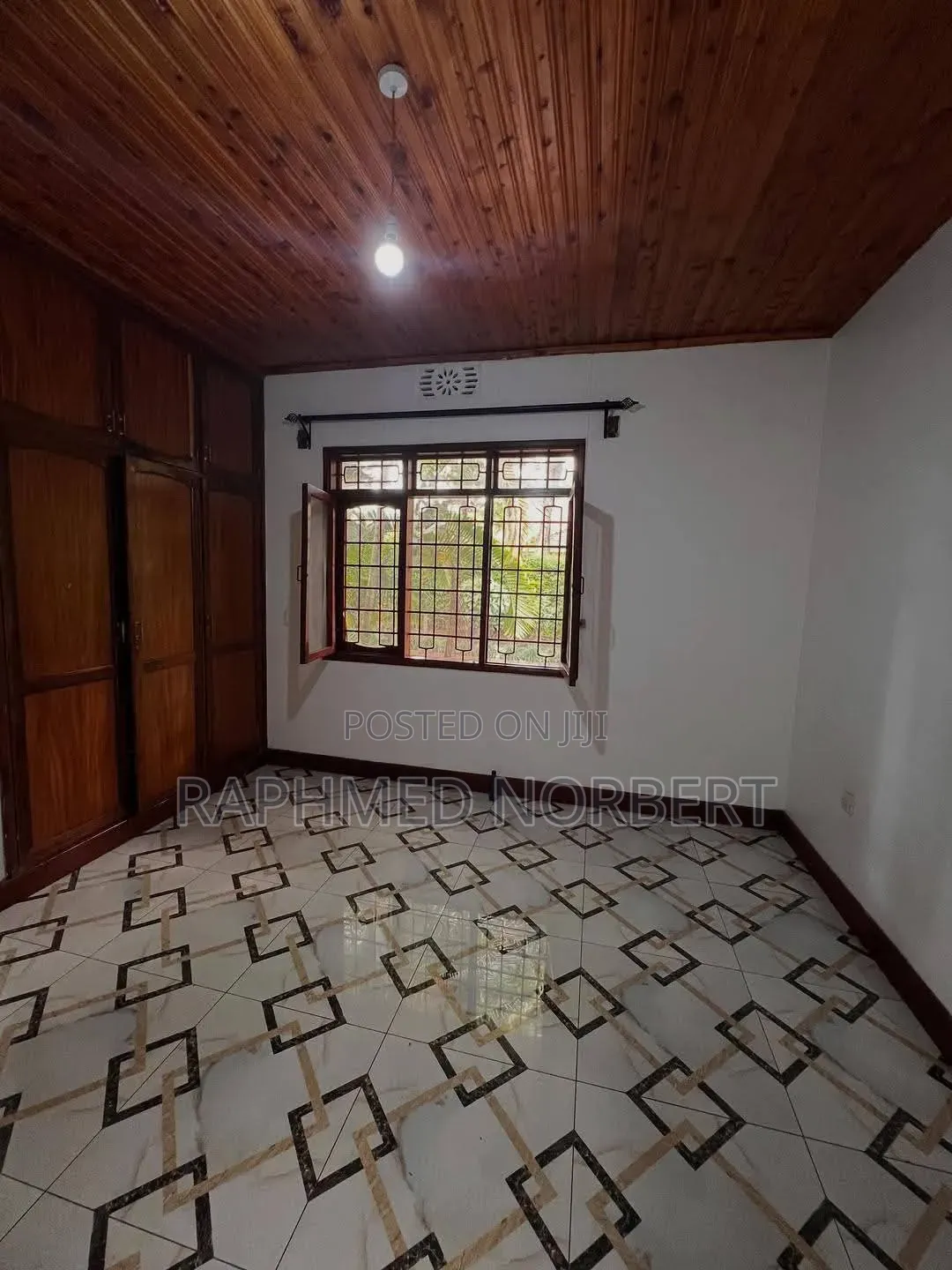 3bdrm House in Tanzania Real, Central Business Area for rent