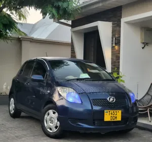 Toyota Vitz 2005 Blue