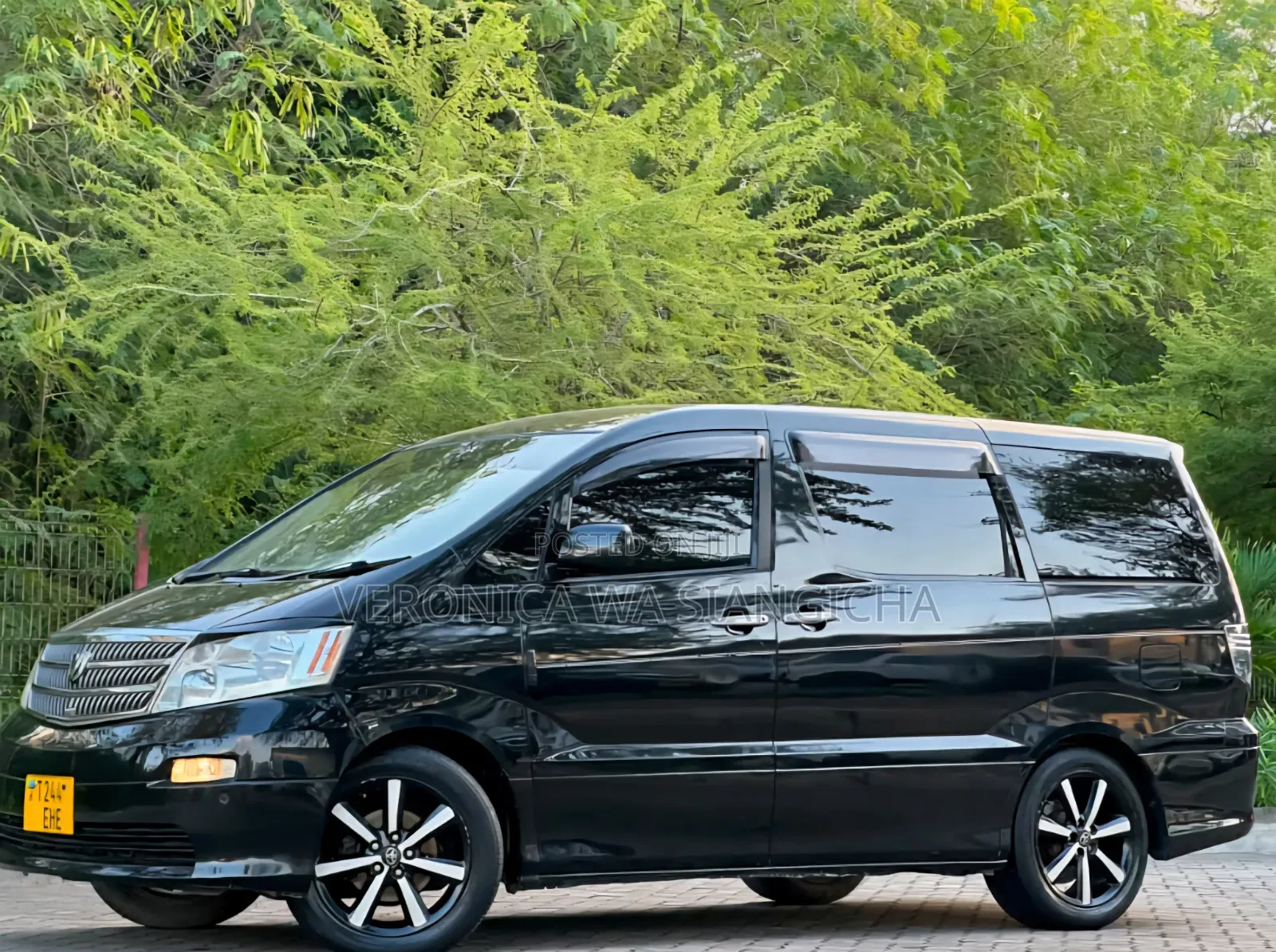 Toyota Alphard 2003 Black
