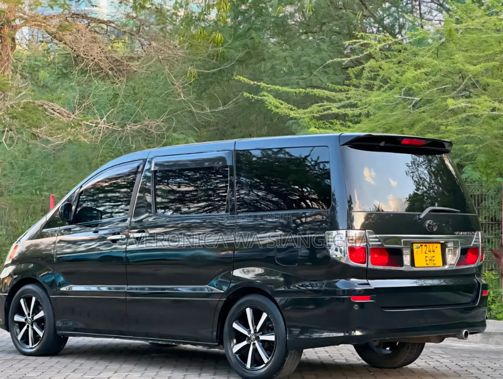 Toyota Alphard 2003 Black
