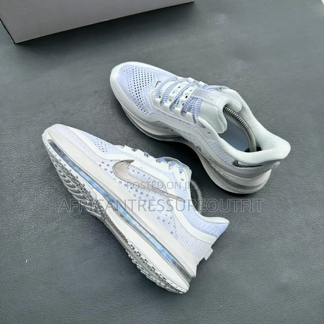 Nike Air Zoom Pegasus Sneakers Premium