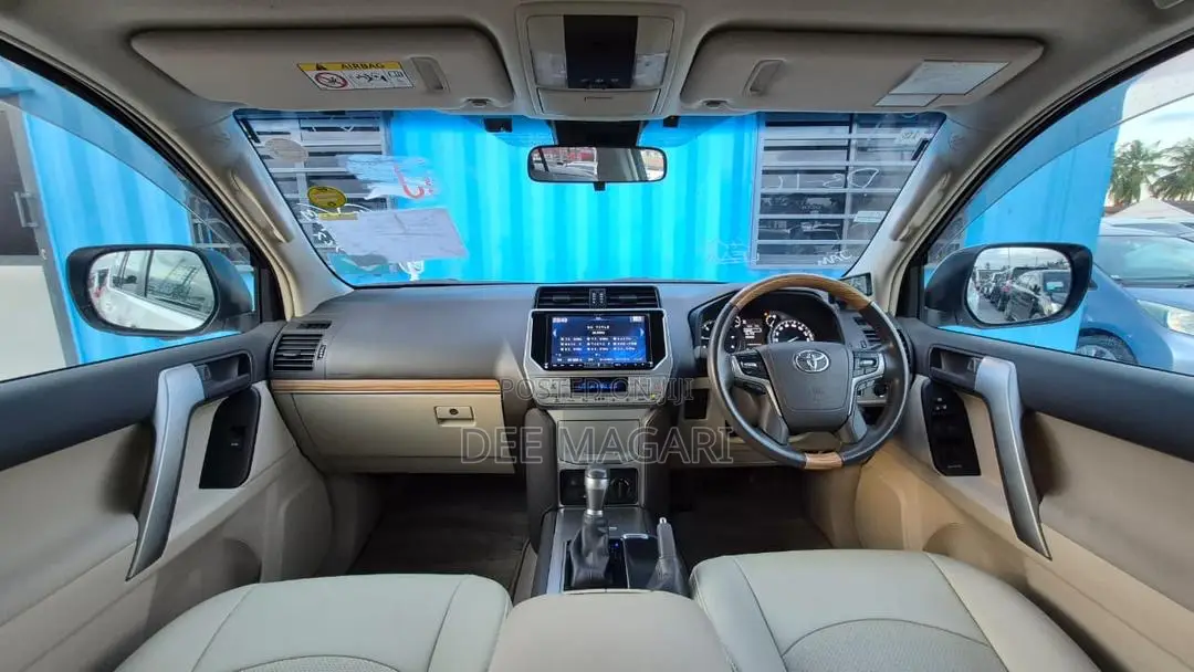 Toyota Land Cruiser Prado 2019 White