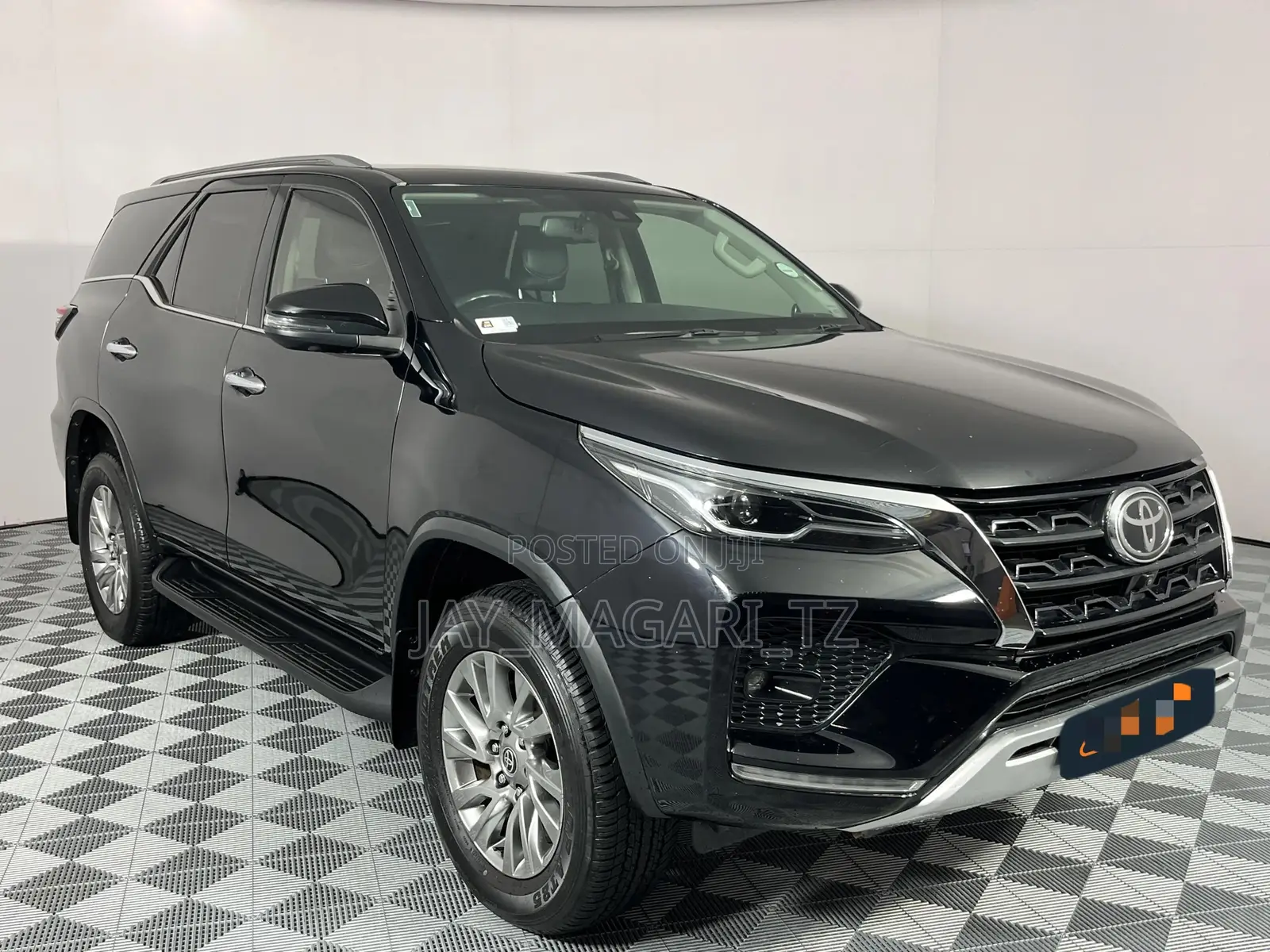 Toyota Fortuner 2021 Black