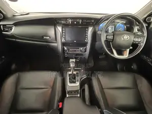 Toyota Fortuner 2021 Black