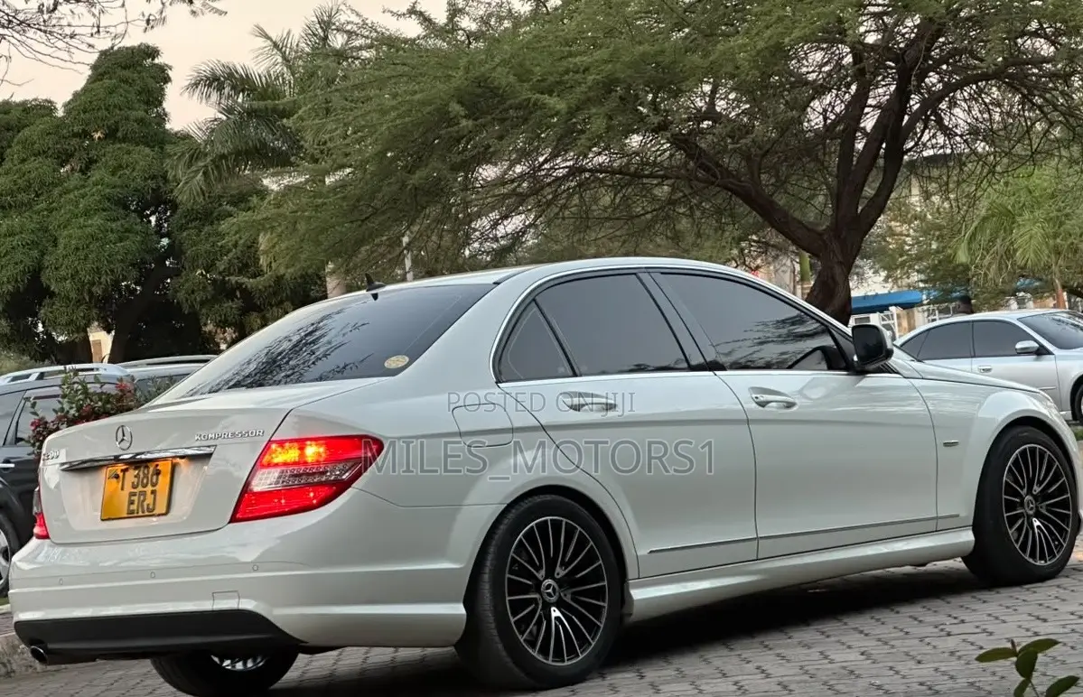 Mercedes-Benz C200 2008 White