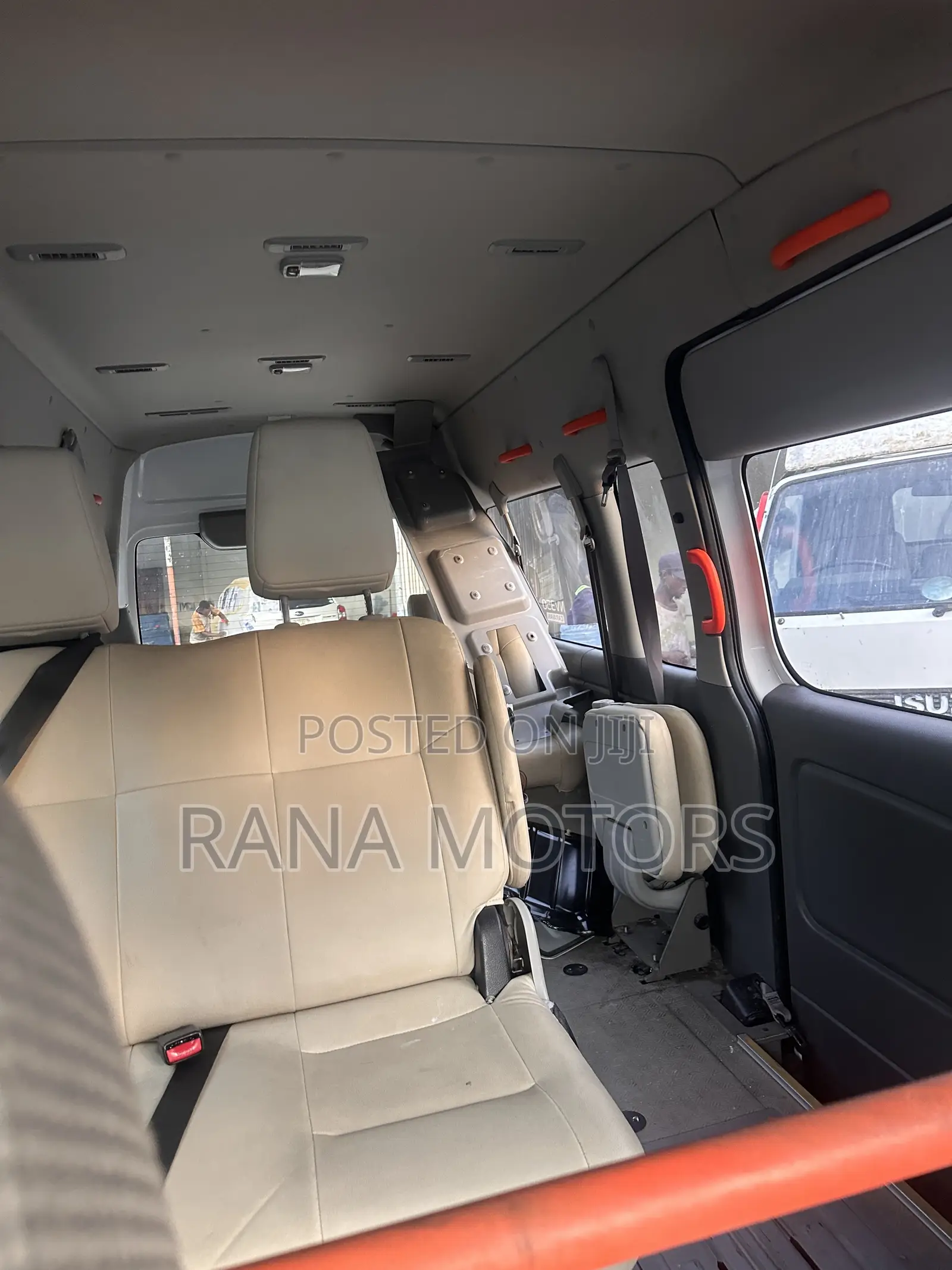 Nissan Caravan (Urvan) 2013 White