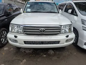Toyota Land Cruiser 2004 White