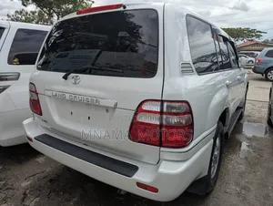 Toyota Land Cruiser 2004 White