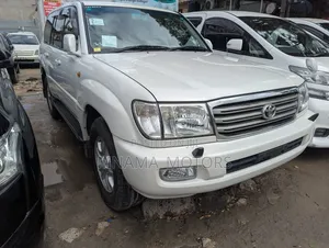 Toyota Land Cruiser 2004 White