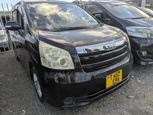 Toyota Noah 2.0 143hp FWD (8 Seater) 2008 Black