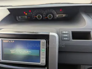 Toyota Noah 2.0 143hp FWD (8 Seater) 2008 Black