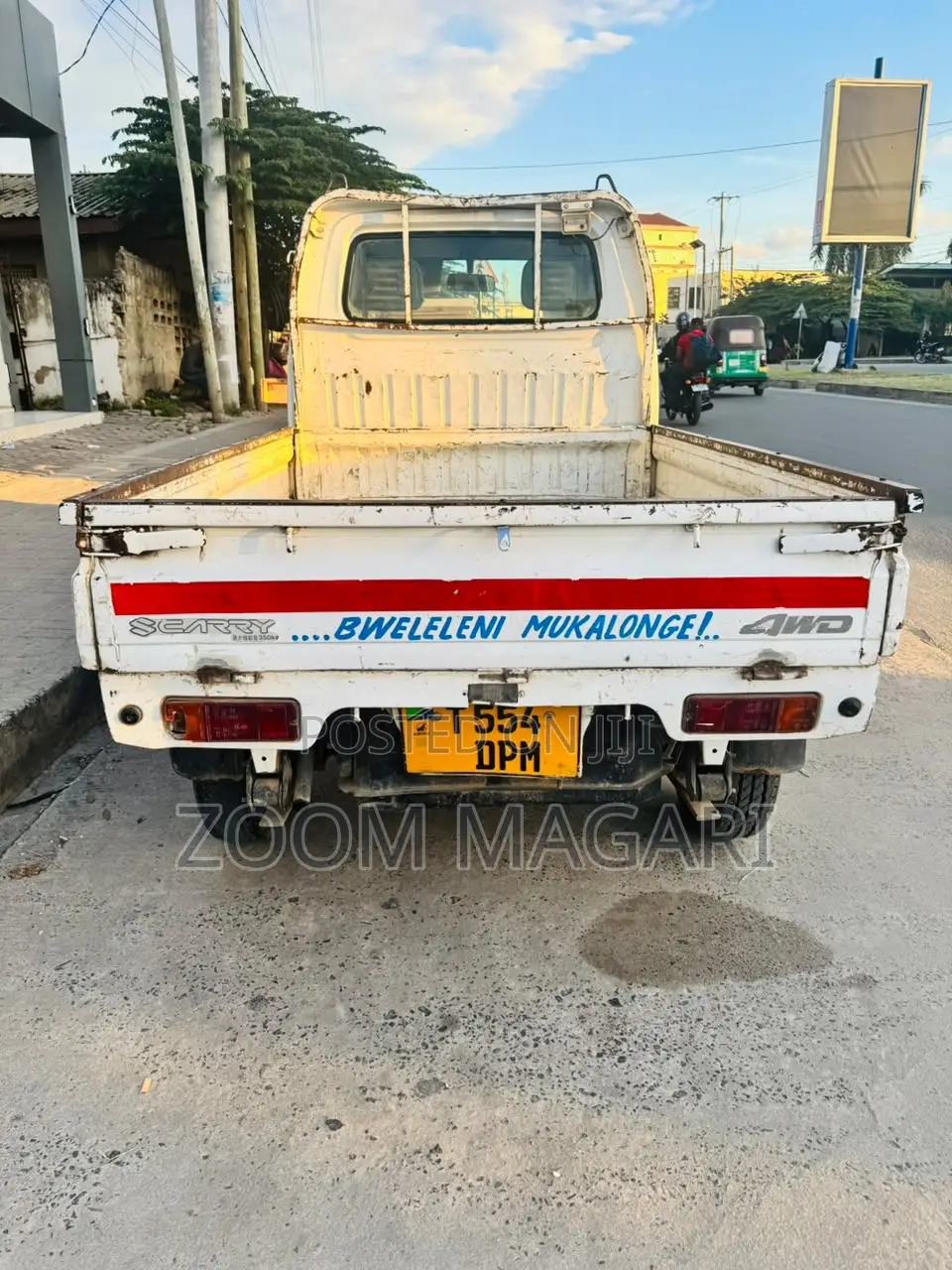 Suzuki Carry 2002 White